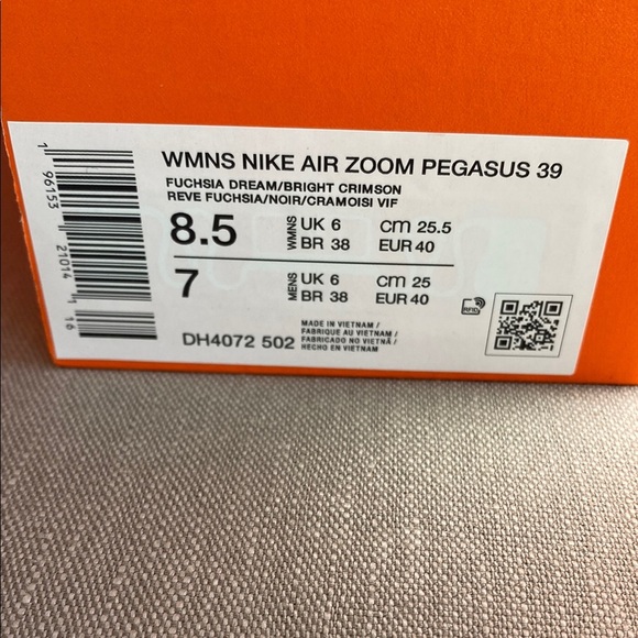 Women’s Nike Air Zoom Pegasus Size 39 / 8.5 NEW - Picture 3 of 5